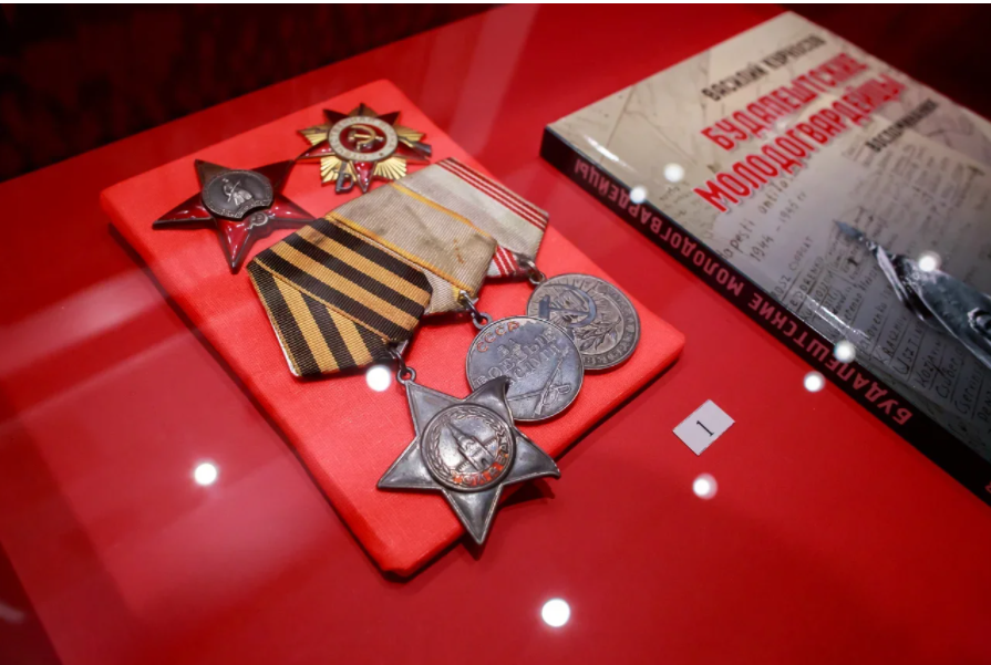 Выставка семейных реликвий 