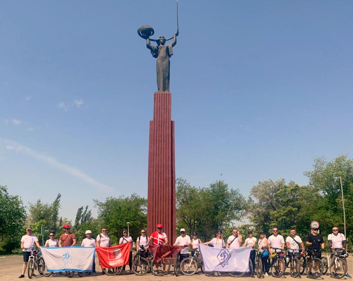 Сотрудники полиции на комплексе 