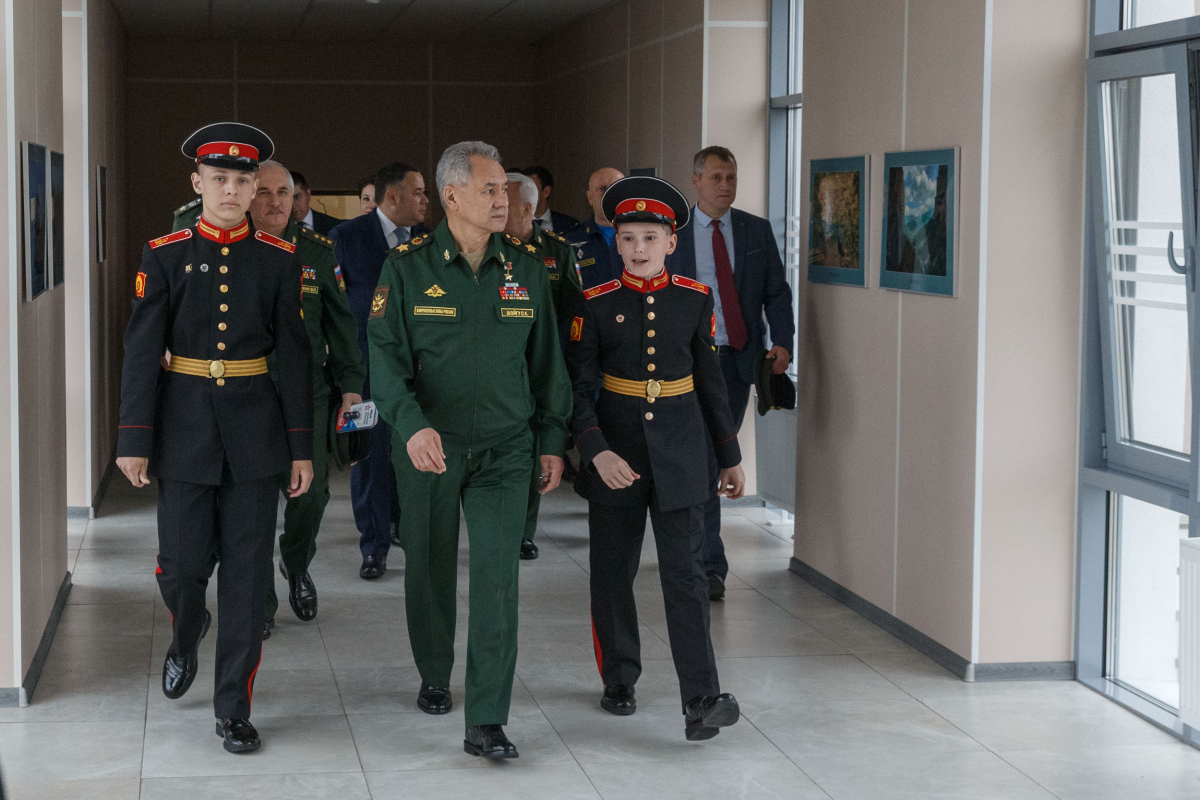 Министр обороны РФ проинспектировал Тверское суворовское военное училище