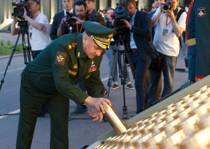 Министр обороны РФ Сергей Шойгу в подмосковной Кубинке принял участие в церемонии открытия Аллеи Союзников советского народа в Великой Отечественной войне