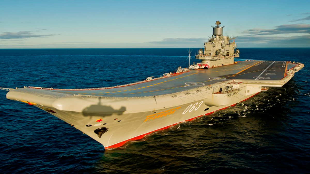 В ОСК назвали сроки передачи авианосца «Адмирал Кузнецов» ВМФ