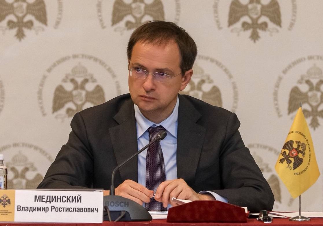 Владимир Мединский: Россия умеет держать удар