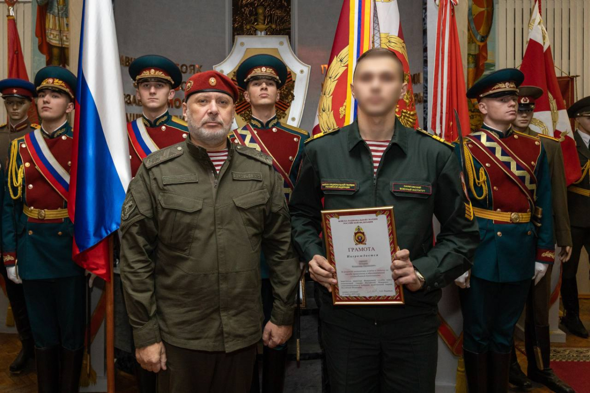 Алексей Воробьёв провёл рабочую встречу с командованием и преподавательским составом Саратовского военного института Росгвардии