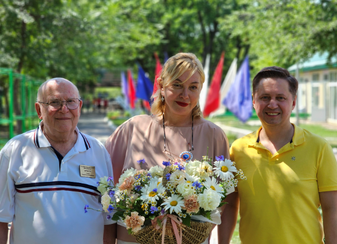 Телеведущая Арина Шарапова посетила Саратовскую область