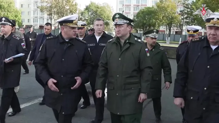 Замминистра обороны РФ Павел Фрадков проверил строительство объектов военного городка бригады морской пехоты ТОФ