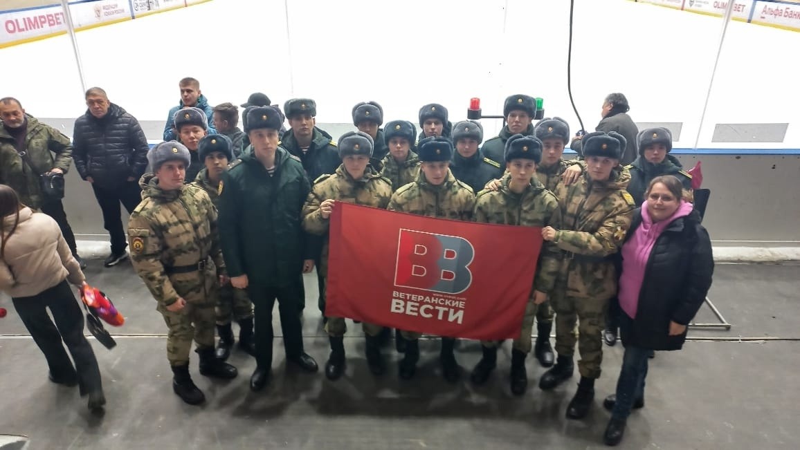 В Саратове прошла акция в поддержку участников СВО и российского хоккея