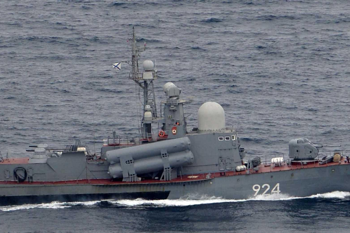Ракетные катера Тихоокеанского флота уничтожили морские и воздушные цели условного противника в Японском море
