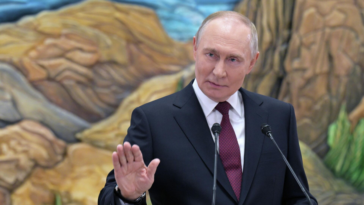  Песков: Путин не стремится восстановить СССР, это невозможно