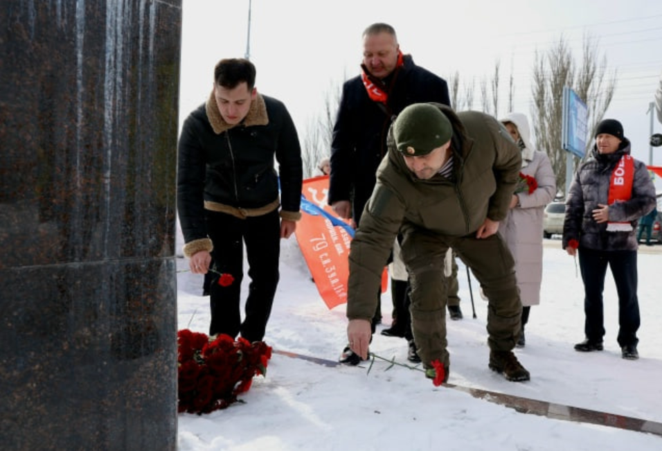 День защитника Отечества: Калинин посетил мемориальный комплекс на Соколовой горе