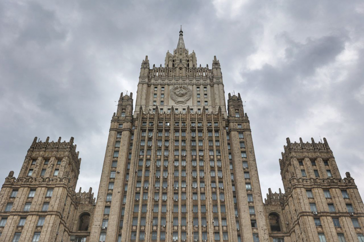 МИД РФ потребовал расследовать осквернение памятника в Норвегии