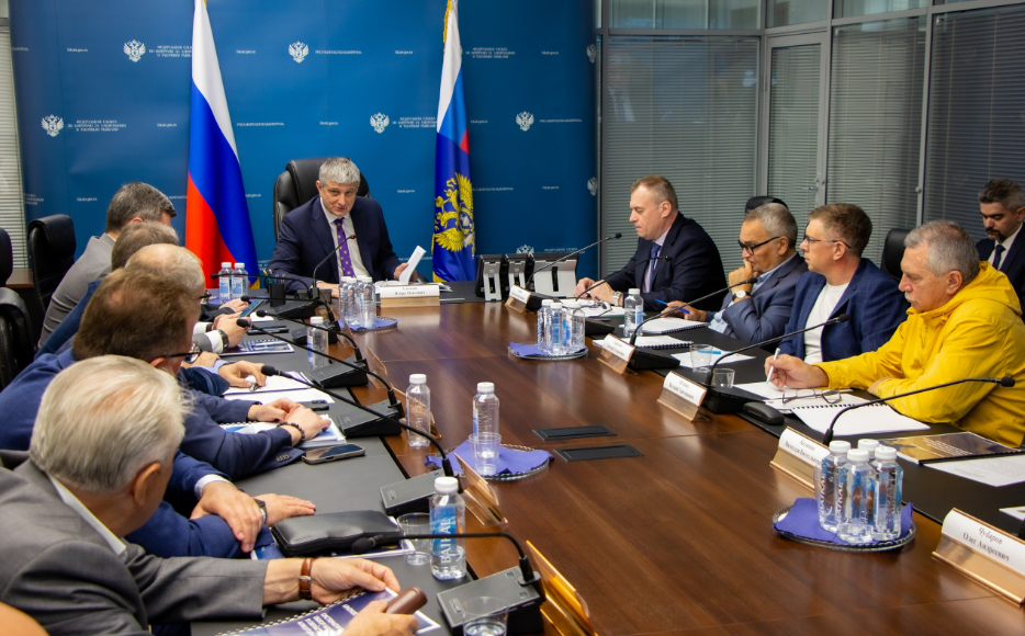 В Росалкогольтабакконтроле прошло заседание Общественного совета